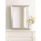 Miroir mural rectangulaire de salle de bain - Cadre en nickel brossé, 21,5"L x 27,5"H